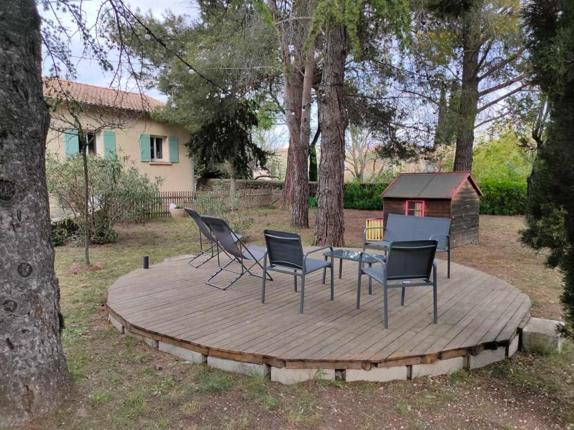 Appartement Avec Grand Jardin Et Parking, 위제 외부 사진